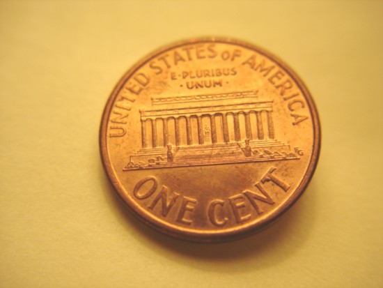 2000-Lincoln-Memorial-Cent-Stuck-Through-Cloth?